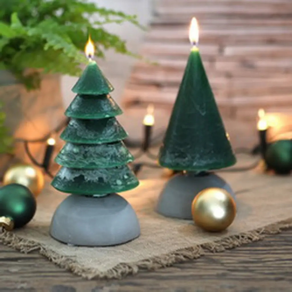 Tree candle h.12 Ø7 cm dark green (1).webp