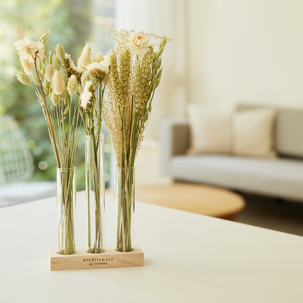 Flowers in Letterbox with Vases - natural