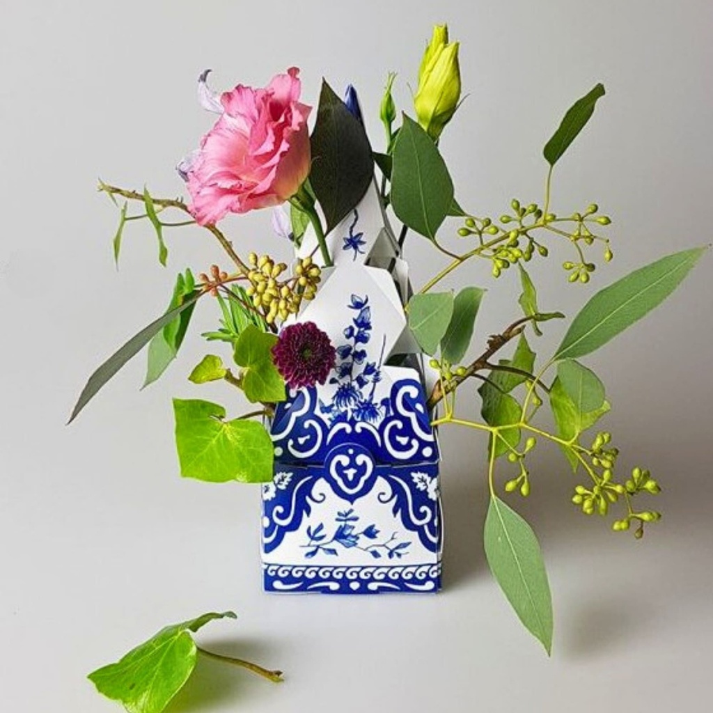 Letterbox Tulip Vase - Delft Blue