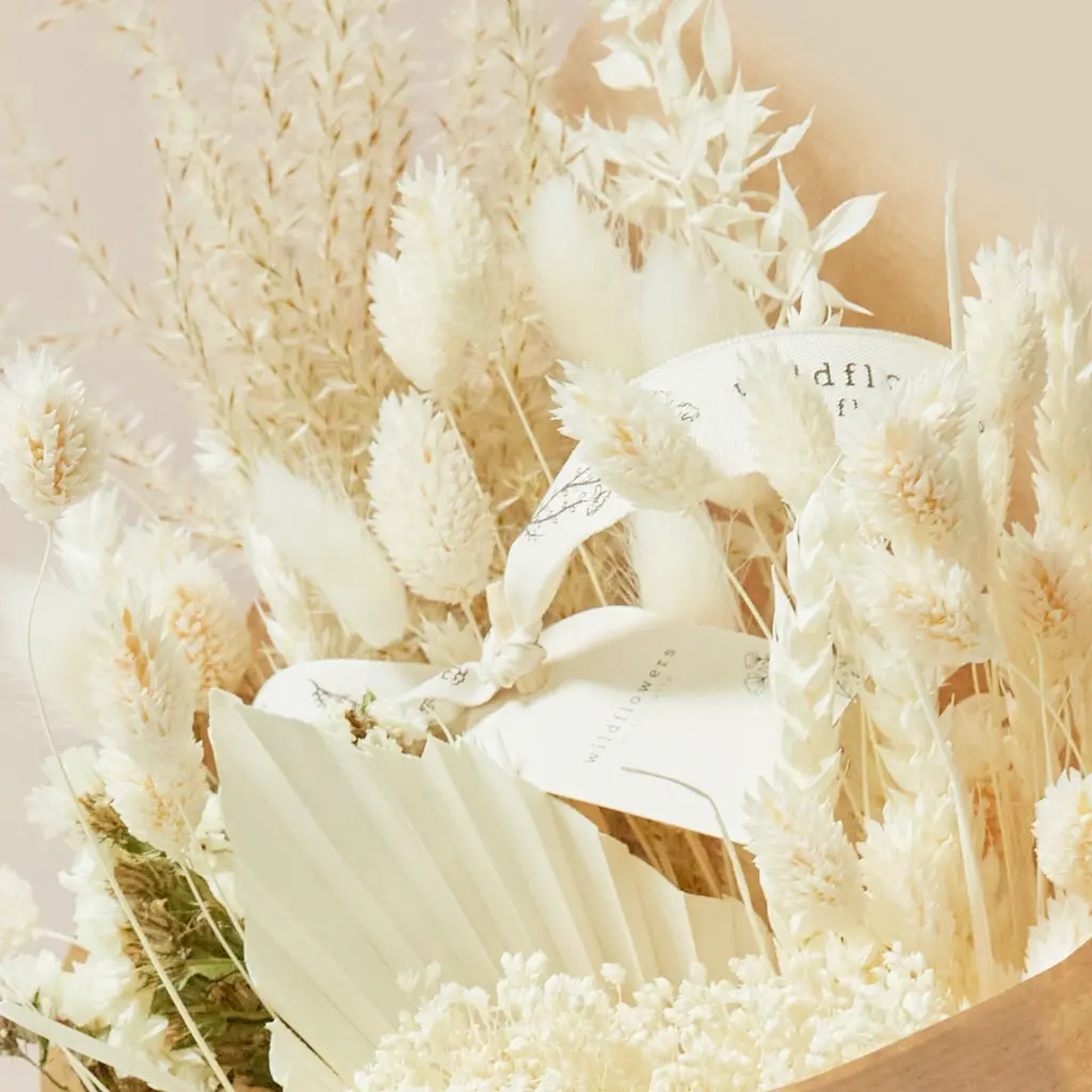 Field Bouquet Exclusive - White (3).webp