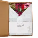 Flowers in gift box - Dried and artificial - Red Allure